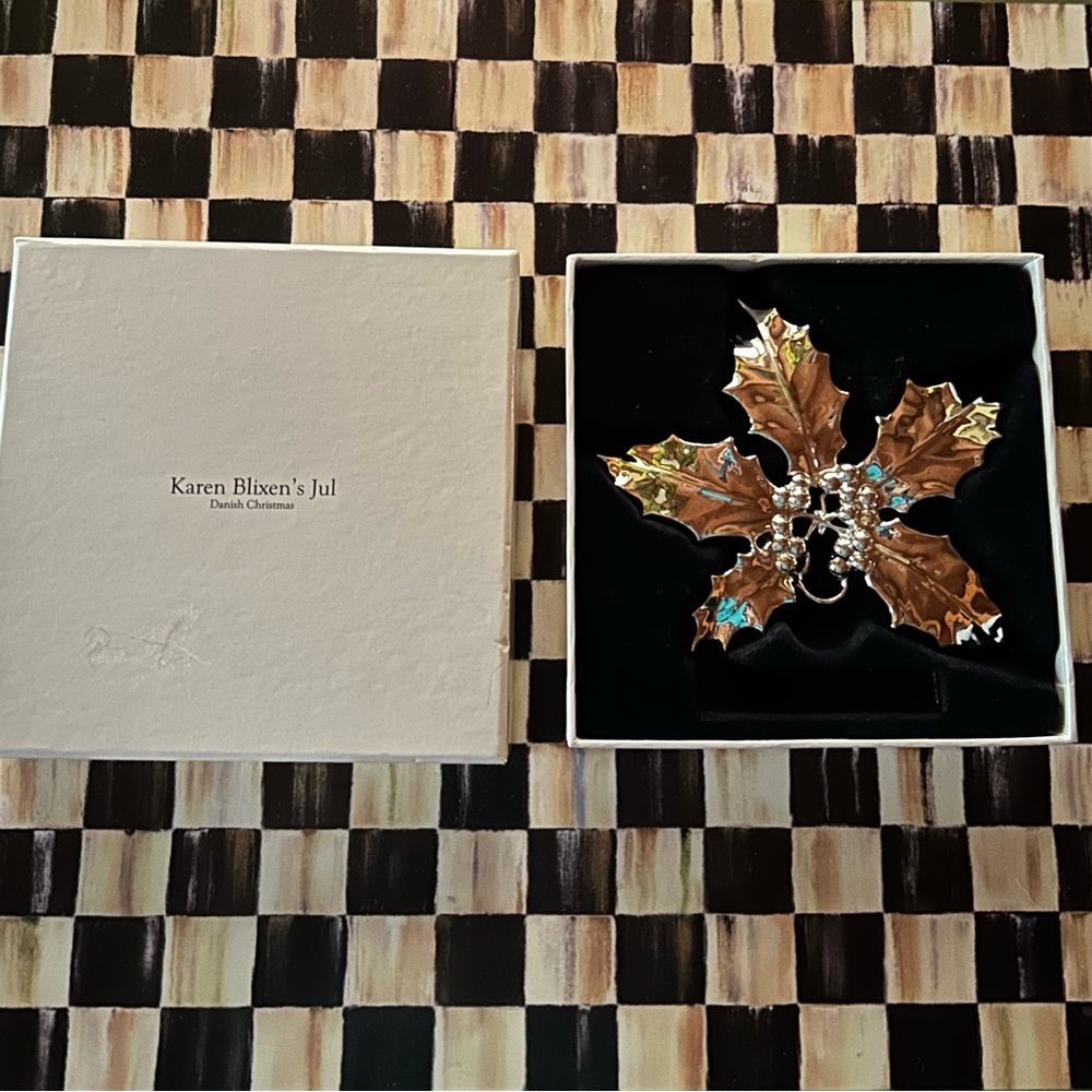 Rosendahl Copenhagen Karen Blixen’s Jul Silver Holly Ornament